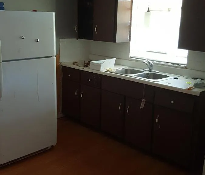 3110 Kingston St — Photo 3