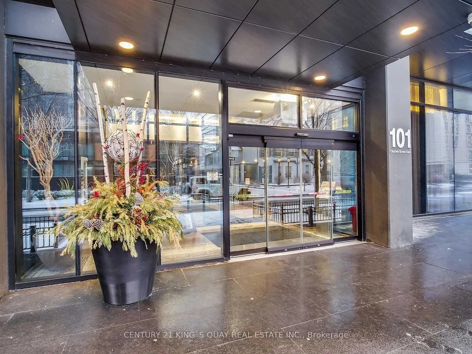 2 bed, $3,200 — Photo 2
