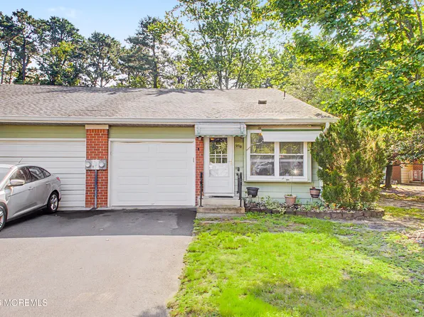 971 B Constitution Boulevard, Whiting, NJ 08759