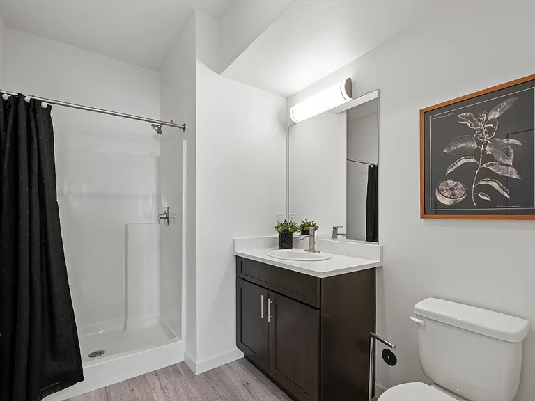 Columbia River Walk Apartments — Photo 111