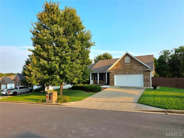 1418 Overland Dr, Rolla, MO 65401
