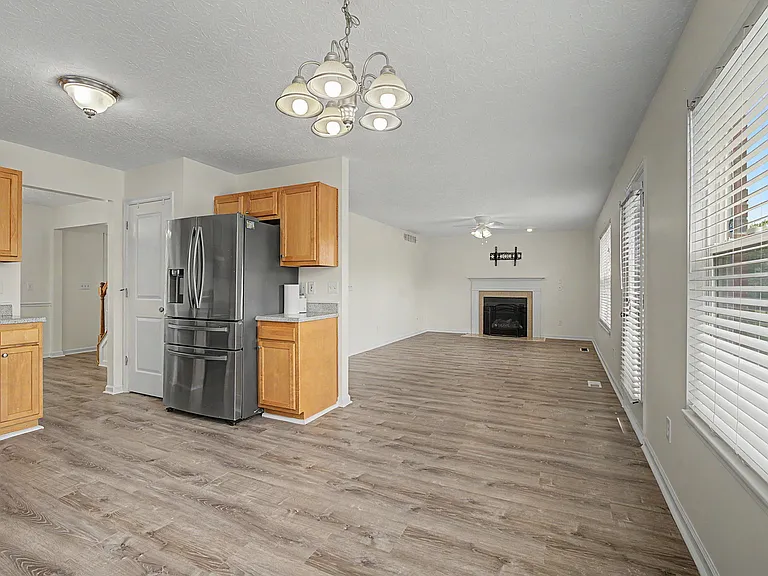 7973 Seabury Ct — Photo 14