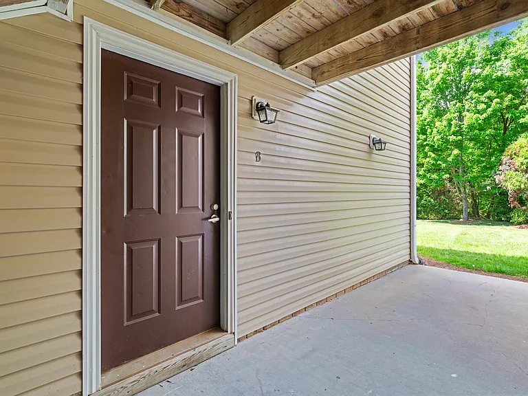 5627 Hornaday Rd #B — Photo 3