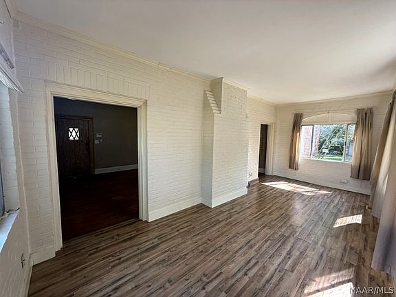 5th image of 3165 Lexington Rd