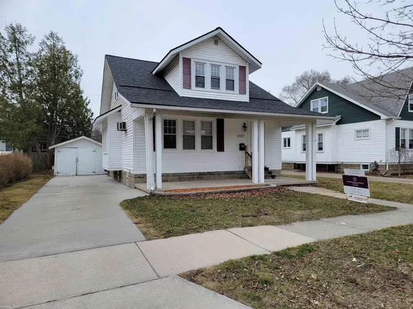 1327 17th St, Port Huron, MI 48060