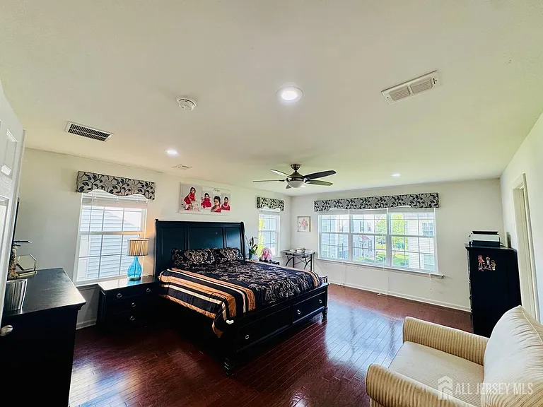 11 Morris Ln S — Photo 11
