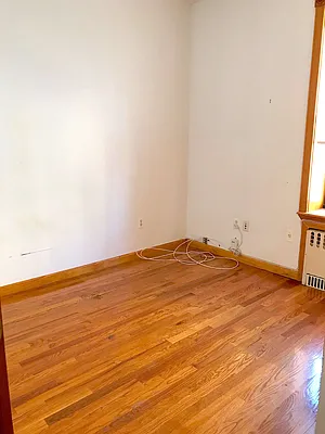 Rented by Capri Jet Realty Corp | media 10