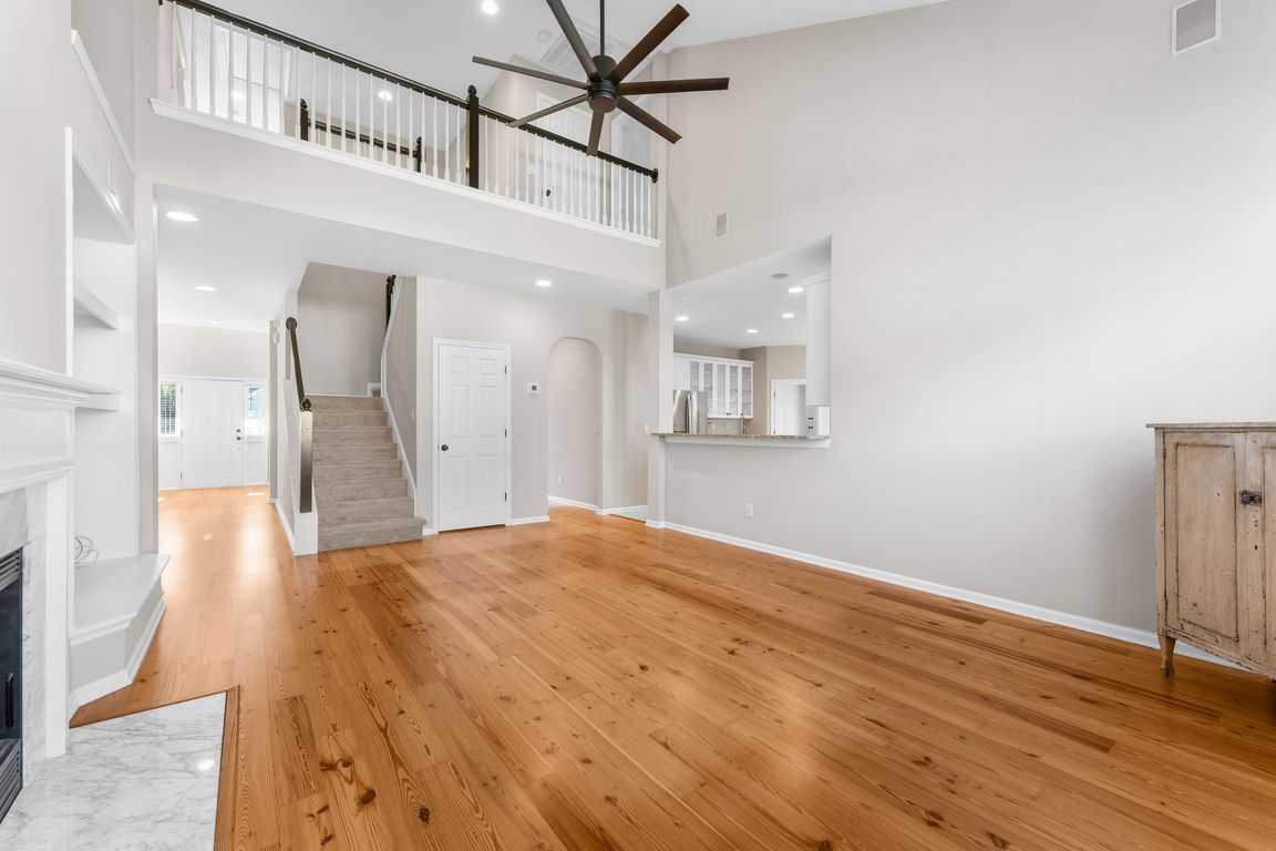 next background image