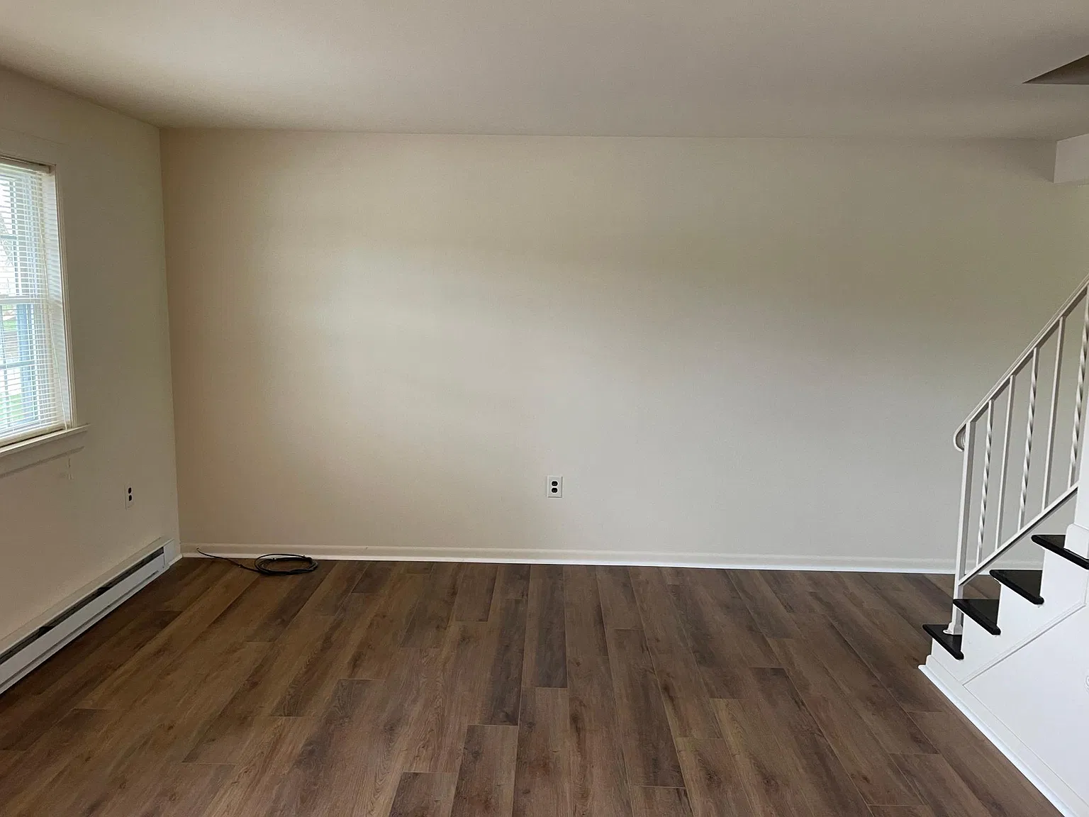 2 bed, 1.5 bath, 1044 sqft, $1,050 — Photo 3