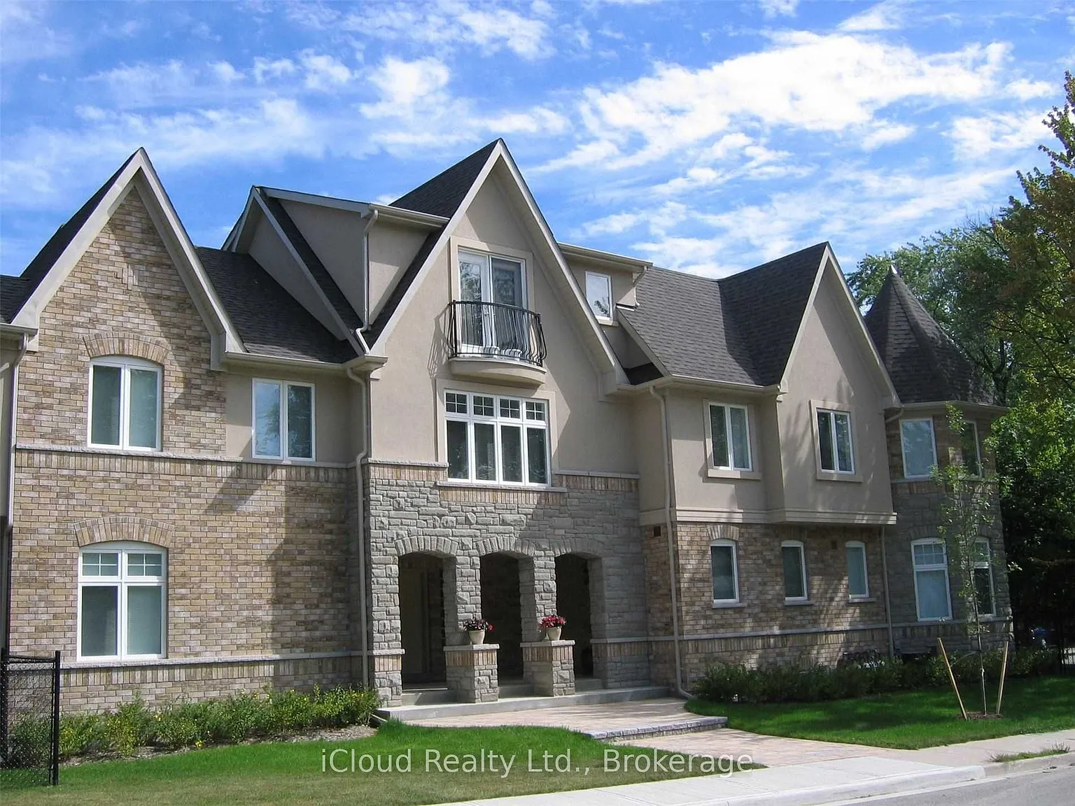 9 Benson Ave #A photo 1