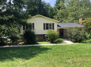 703 Stoney Mountain Rd, HENDERSONVILLE, NC 28791