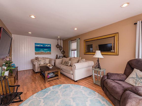 4th image of 509 Monroe Blvd #2