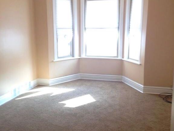 4th image of 848 N Austin Blvd #1