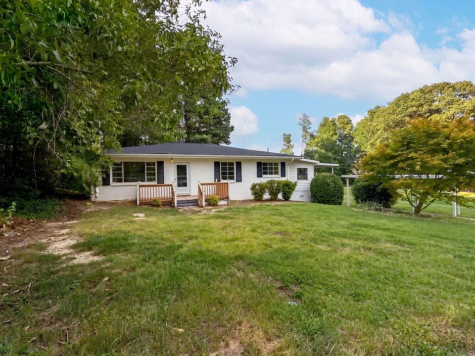 1st image of 220 Poplar St
