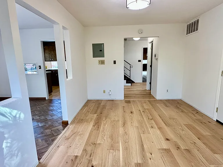 1132 Lawrence Ct — Photo 10
