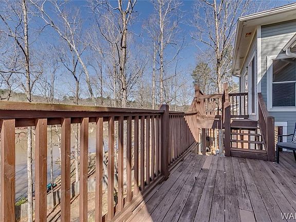 3rd image of 8400 Lake Sherwood Cir