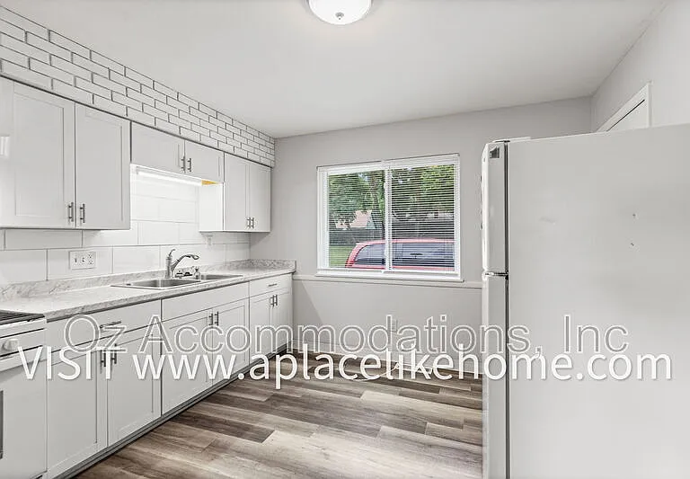 3609 W 47th St — Photo 6