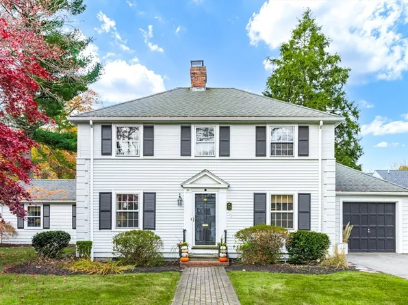 35 Garrison Rd, Wellesley, MA 02482
