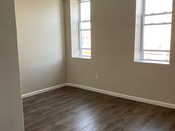 3rd image of 526-528 Central Ave #201