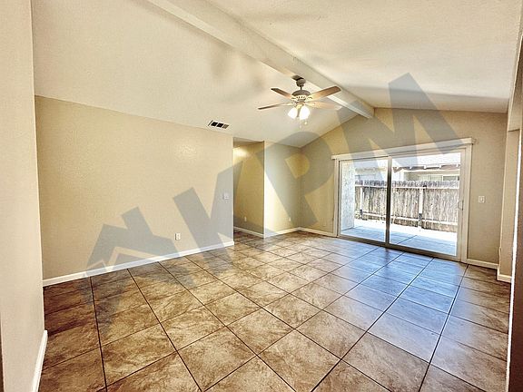 5th image of 1521 Silver Creek Cir