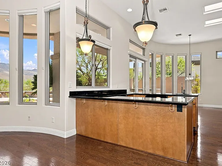 6 Old Marsh Ct — Photo 19