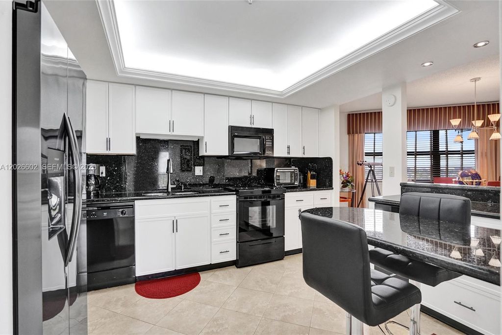 501 N Riverside Dr #Penthouse 2, photo 4