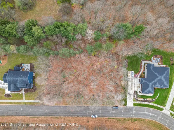 2650 Navigator Ln, Lansing, MI 48911