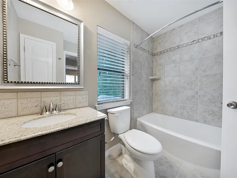 710 W Rollingwood — Photo 16