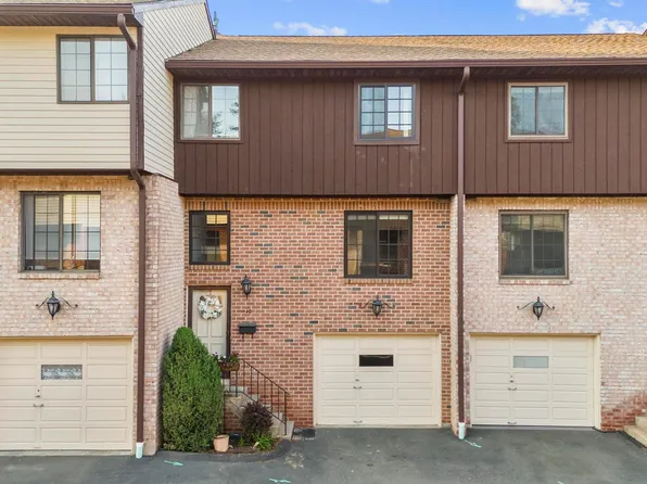 237 Strawberry Hill Ave APT 40, Stamford, CT 06902