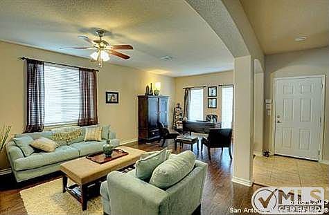 3rd image of 2810 Elm Tree Park