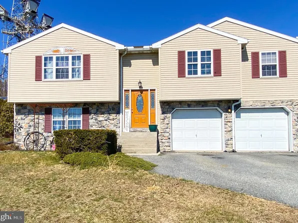 76 Jill Ct, Mohrsville, PA 19541