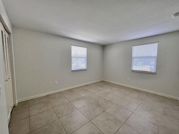 5th image of 828 96th Ave N Unit A