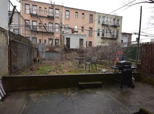 421 S 5th St #1C, Brooklyn, NY 11211