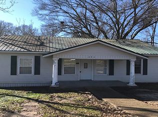 202 W South Ave, Mendenhall, MS 39114