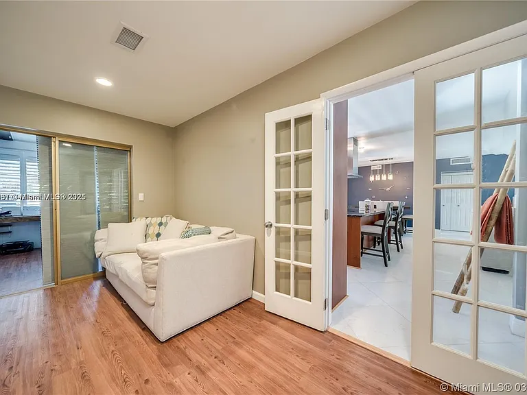 1309 Funston St — Photo 11