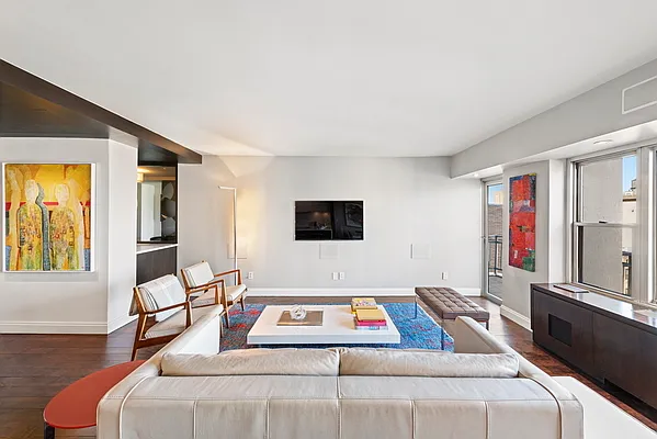 Sold by Nest Seekers International | media 19