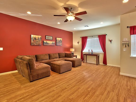 5th image of 8529 Oak Ave
