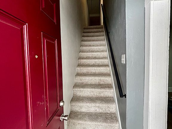 2nd image of 726 Stanton St