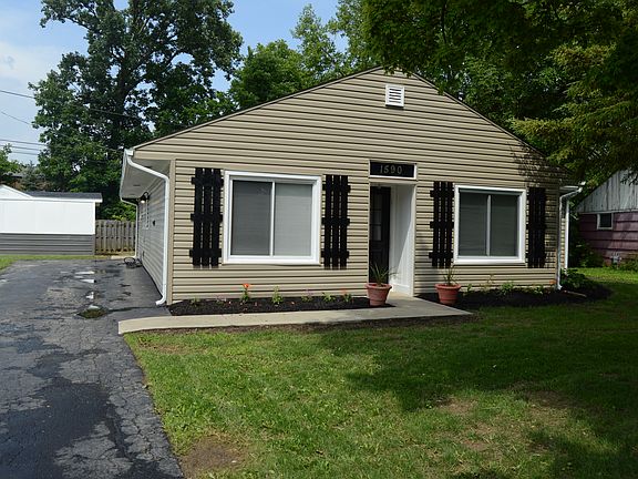 4th image of 1590 Eastfield Dr N