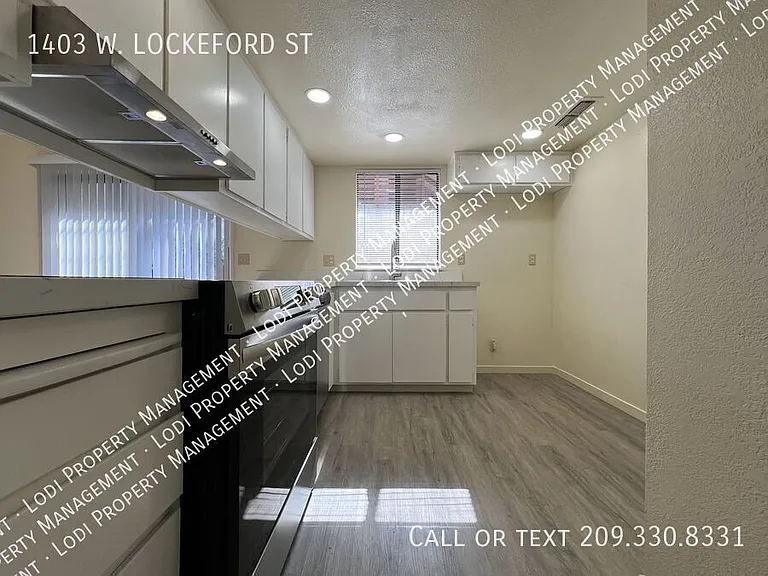 1403 W Lockeford St — Photo 8