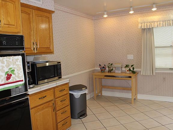 5th image of 14860 McVay Ave
