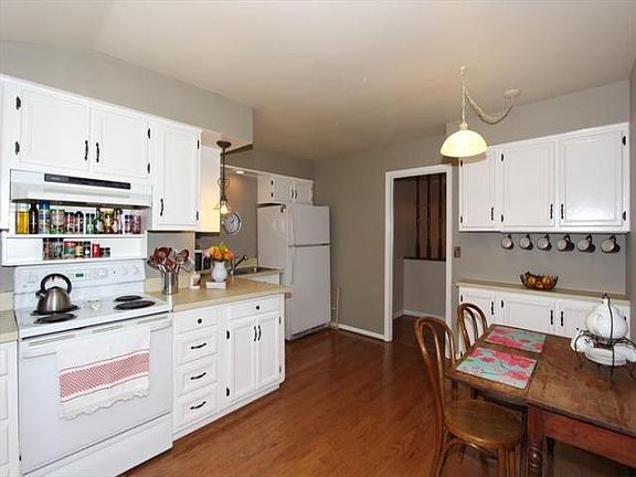5th image of 8533 Denallen Dr