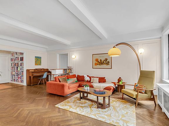 2nd image of 760 W End Ave APT 3E
