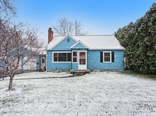 141 Orchard Dr NW, Sparta, MI 49345