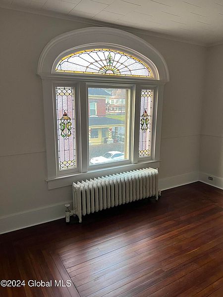 4th image of 290 Guy Park Avenue