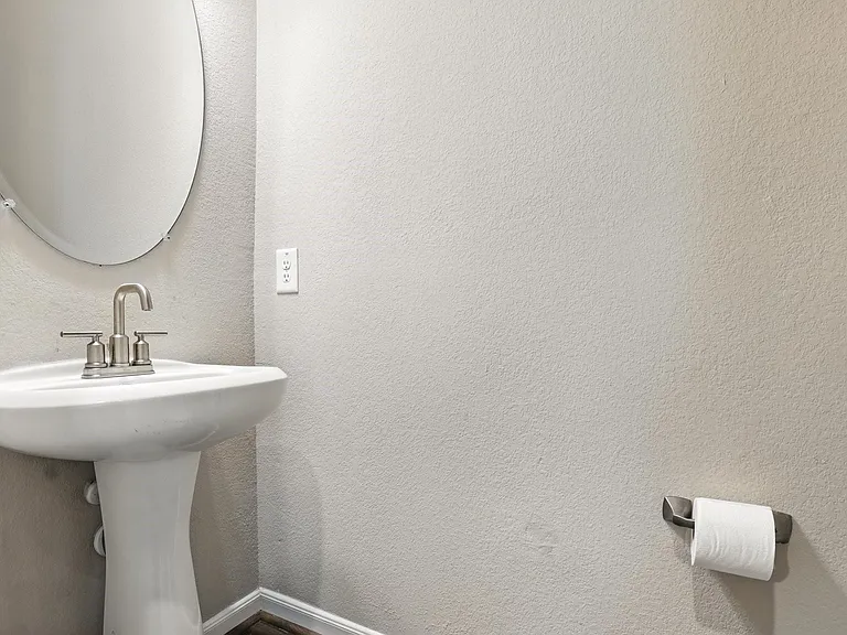8618 Cedar Plains Ln — Photo 20