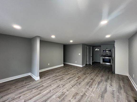 4th image of 498 Lovett Ave Floor 1