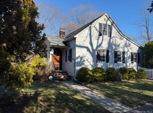 154 Cedar Road E, Mastic Beach, NY 11951