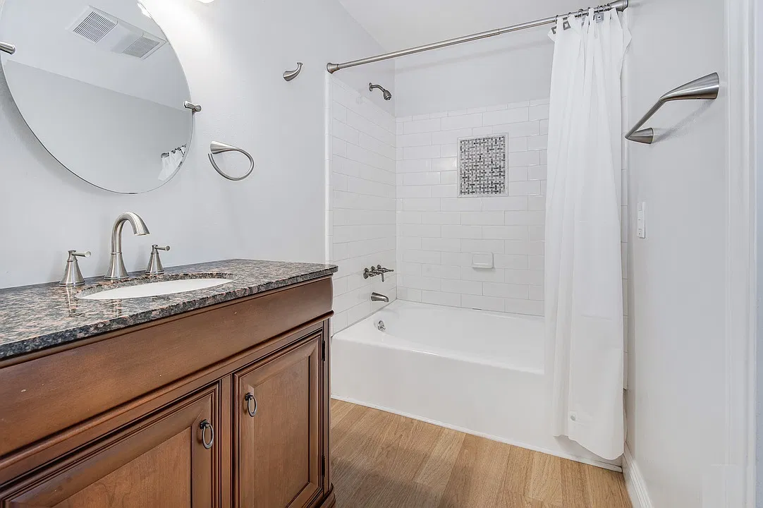 Studio, 500 sqft, $2,200 — Photo 2