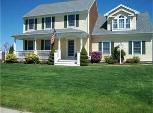 86 John Kesson Ln, Middletown, RI 02842